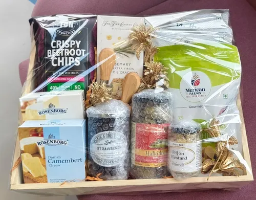 Extravaganza Gourmet Hamper Board